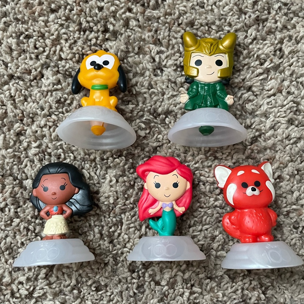 5- LOT- Disney 100 McDonalds toys